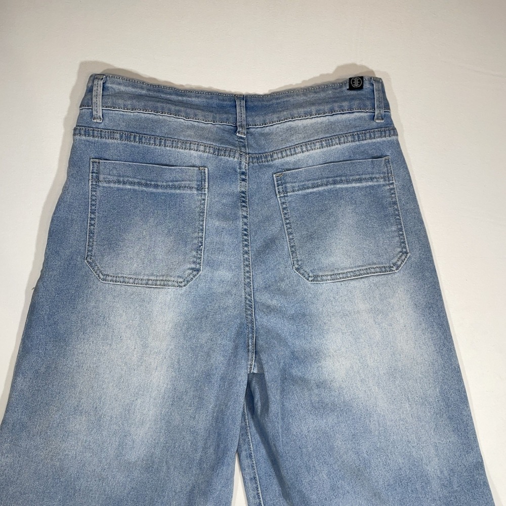 Elite Jeans Light Wash Wide Leg Buckle Detail Size 11 - Picture 7 of 7